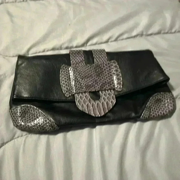 Evening Clutch - Picture 1 of 11